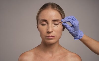 BLEFAROPLASTIA Y TRATAMIENTOS PARA REJUVENECER: EXPLICADO POR EL DR. GUSTAVO BARRAGÁN